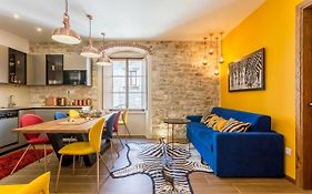 Bygrace Apartment